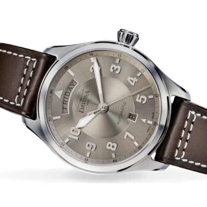 Newton Day-Date Automatic 44mm Gold Brown Pilot Watch 16158515 Pilot Davosa USA Official Distributor. Prices are Final. Tax & duties included.