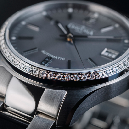 Newton Automatic Swiss-Made Gray Ladies Watch 16619150 Ladies Davosa USA Official Distributor. Prices are Final. Tax & duties included.