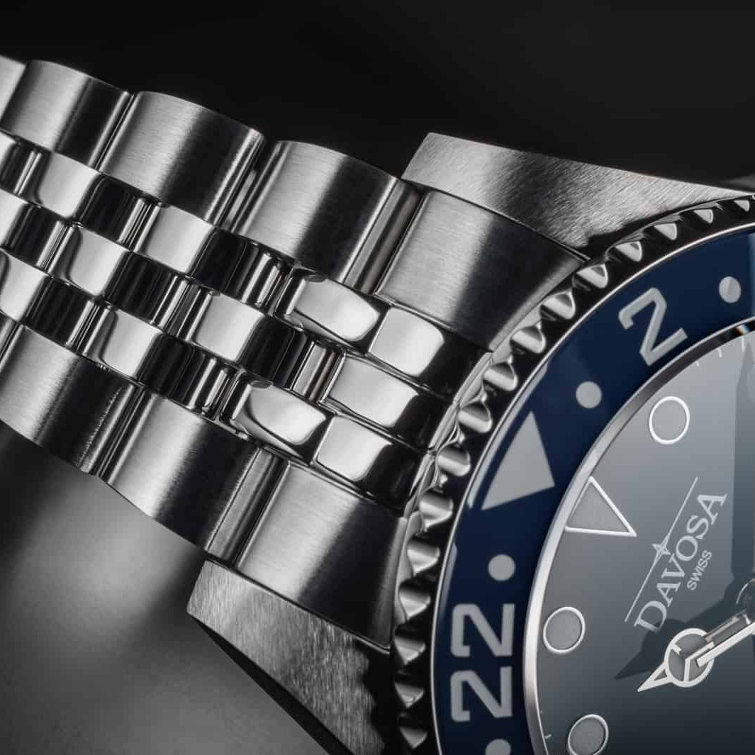 Ternos Ceramic Automatic GMT Swiss-Made Blue Red Diving Watch 16159006 GMT Davosa USA Official Distributor. Prices are Final. Tax & duties included.