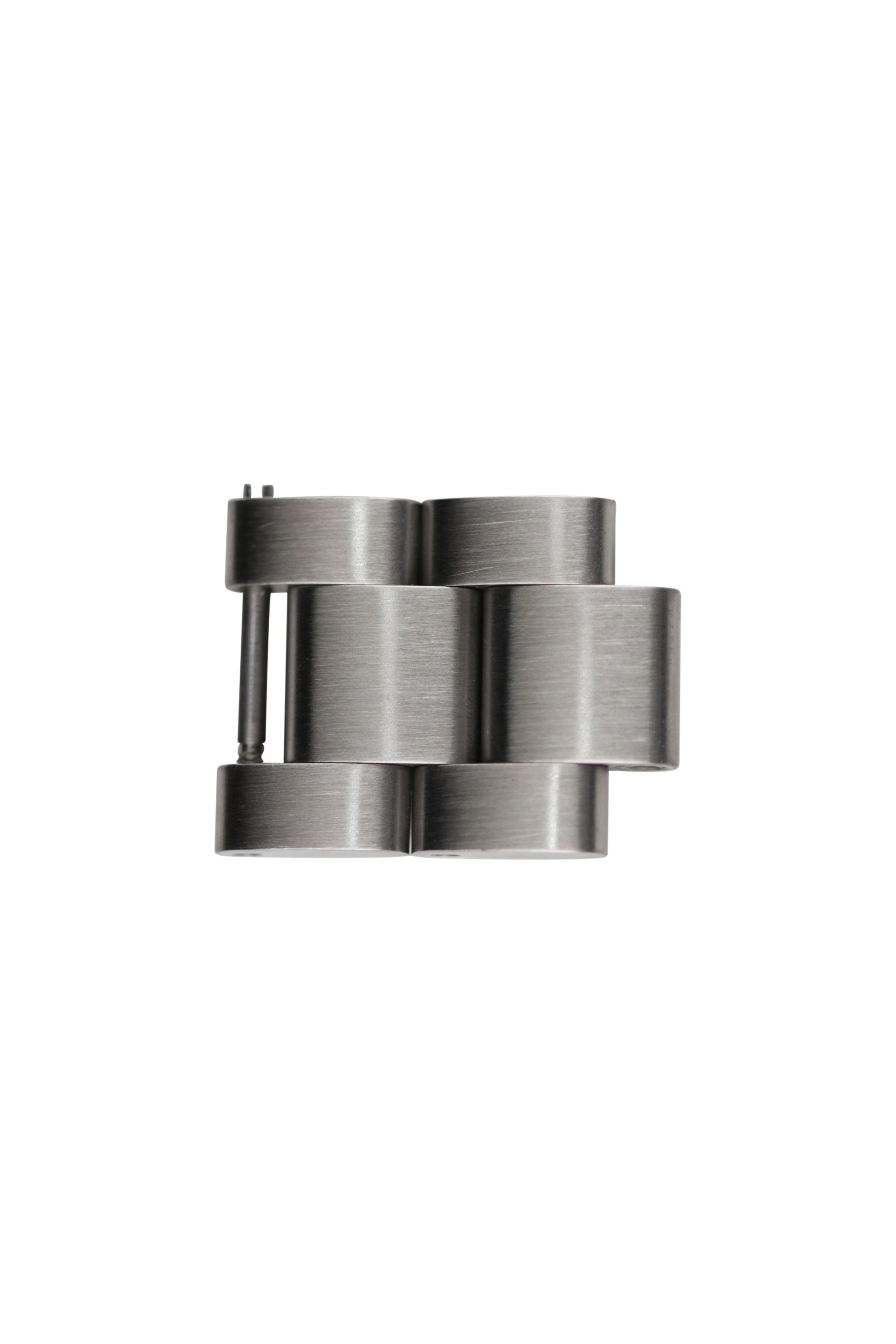 Davosa Set of Spare Link for Trialink Bracelet 335.550.1 for Ternos Ceramic bracelet Davosa USA Official Distributor. Prices are Final. Tax & duties included.