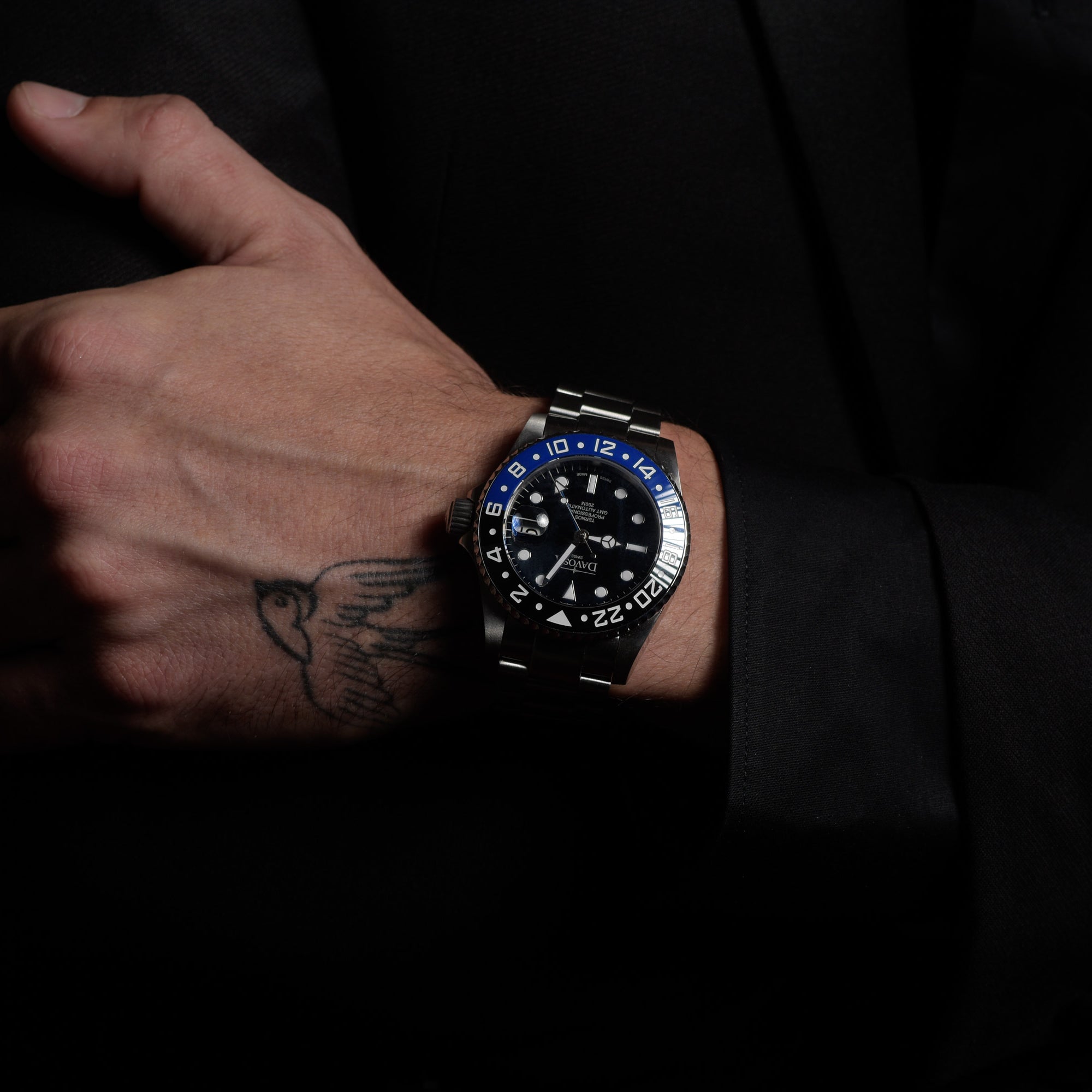 Ternos Professional Automatic 200m GMT Black Blue Diving Watch 16157145 GMT Davosa USA Official Distributor. Prices are Final. Tax & duties included.