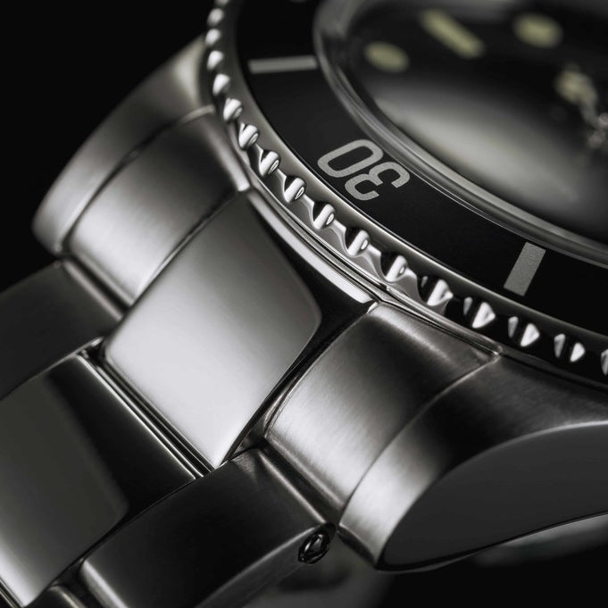 Ternos Sixties Automatic 100m Black Diving Watch 16152550 Diver Davosa USA Official Distributor. Prices are Final. Tax & duties included.