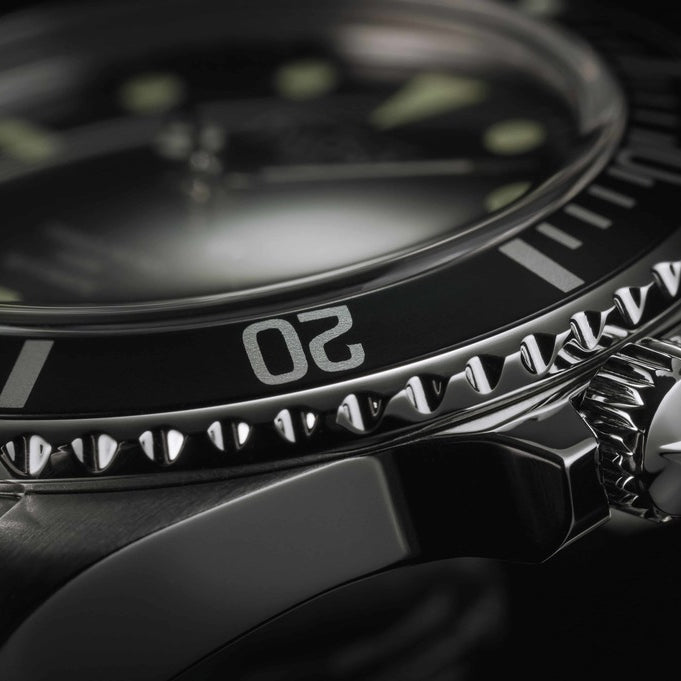 Ternos Sixties Automatic 100m Black Diving Watch 16152550 Diver Davosa USA Official Distributor. Prices are Final. Tax & duties included.