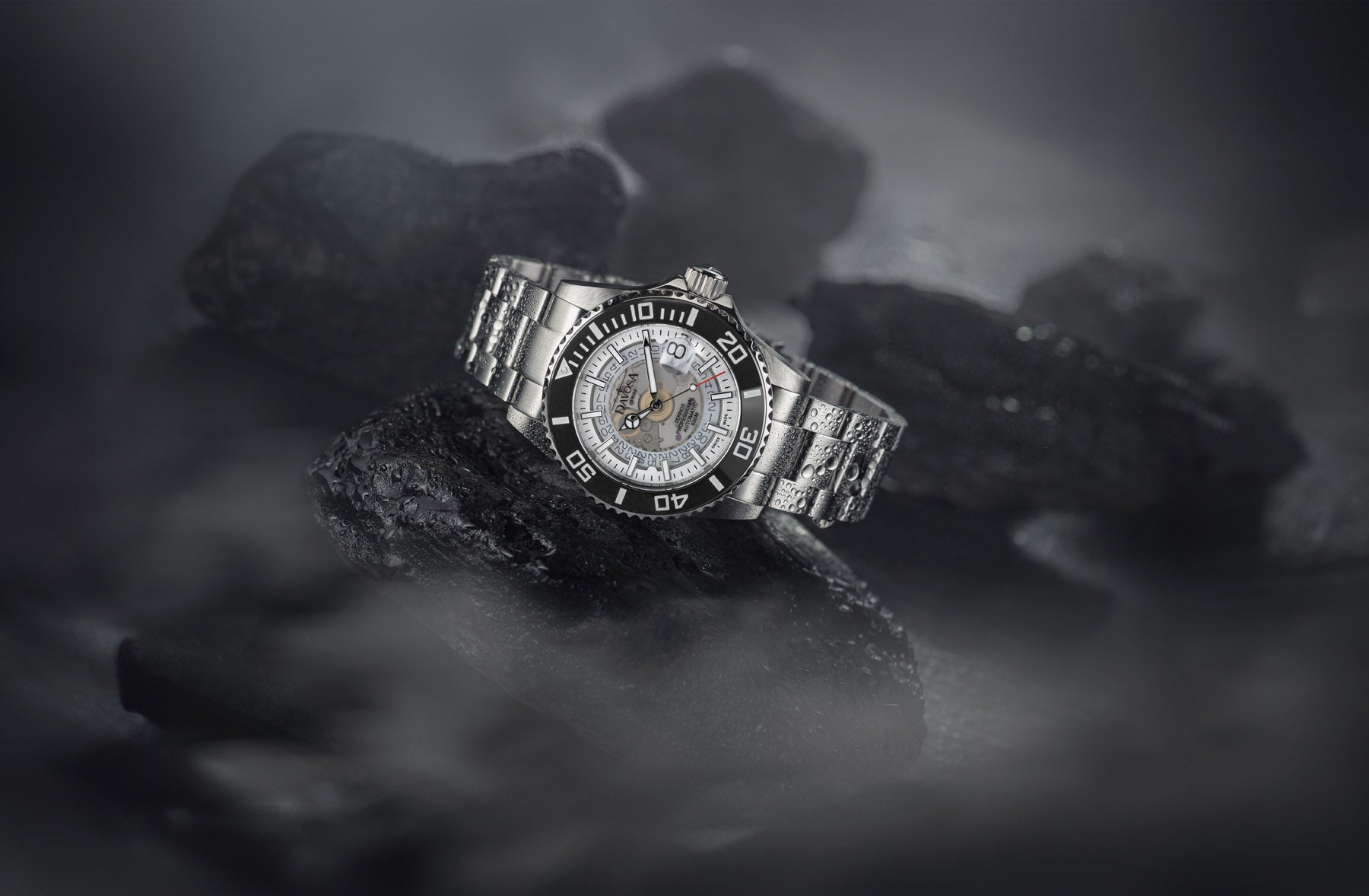 Ternos Professional Auto Nebulous 300m White Diving Watch 16153510 Diver Davosa USA Official Distributor. Prices are Final. Tax & duties included.