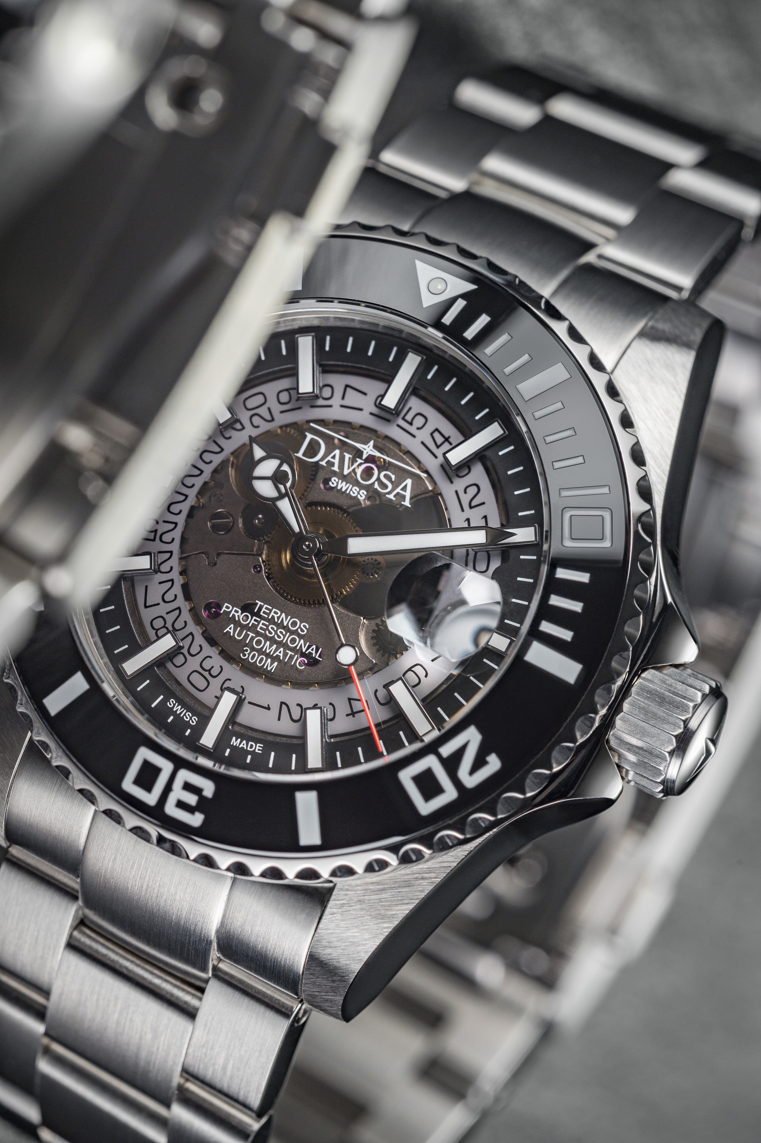 Ternos Professional Auto Nebulous 200m Black Diving Watch 16153550