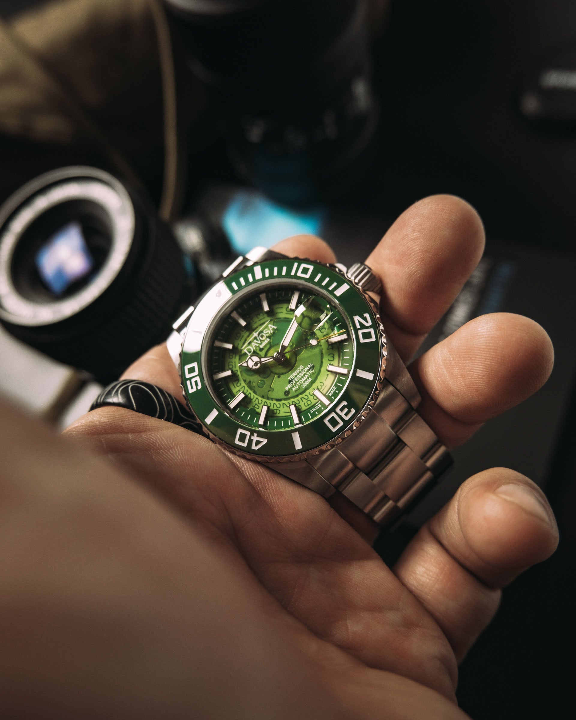 Ternos Professional Auto Nebulous 300m Green Diving Watch 16153570 Diver Davosa USA Official Distributor. Prices are Final. Tax & duties included.
