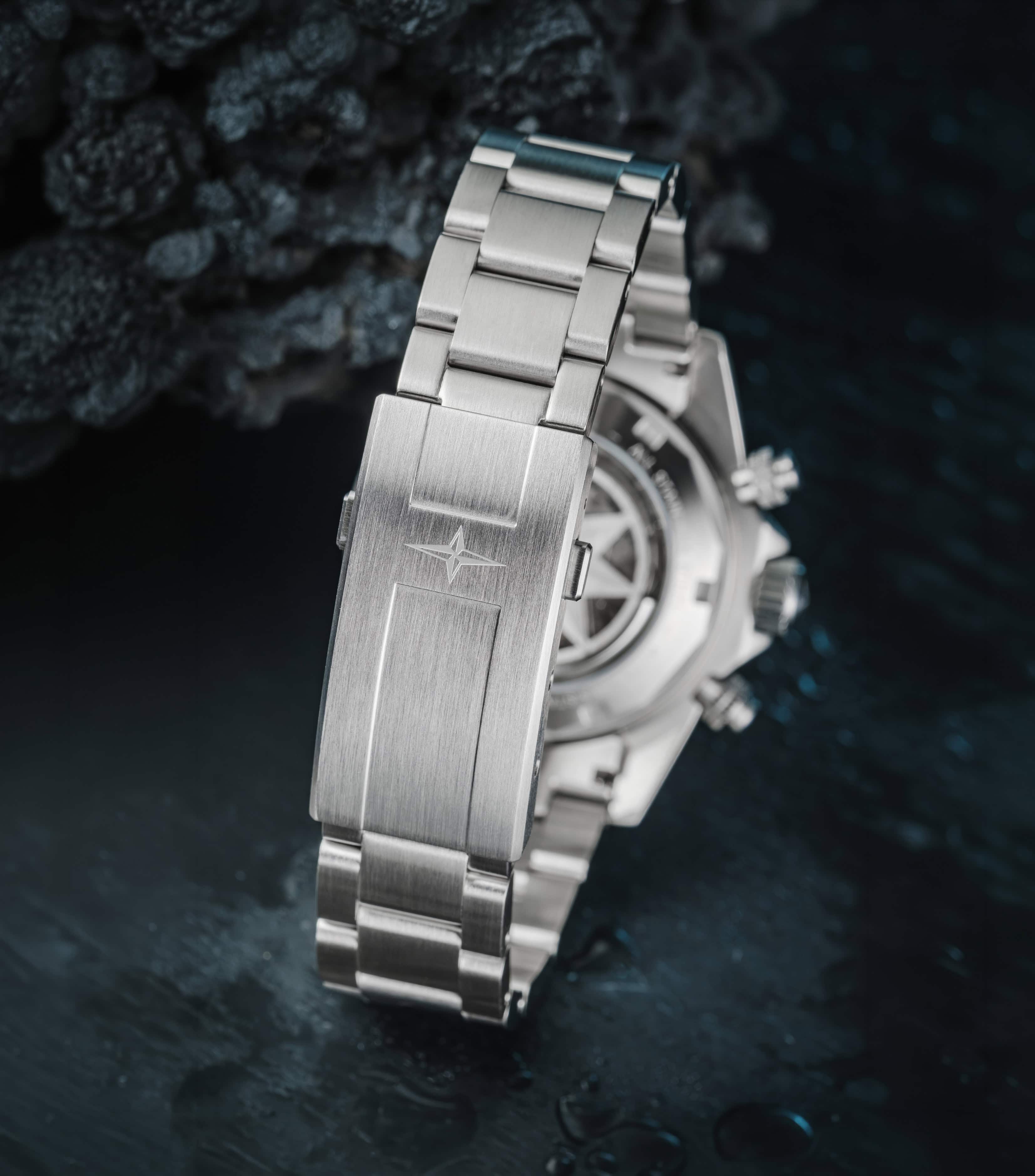 Ternos Professional Chronograph in White Dial with TriaLink Bracelet Ref. 161.543.20 Chronograph Davosa USA Official Distributor. Prices are Final. Tax & duties included.