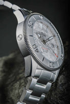 Davosa Argonautic Meteorite side profile showing the automatic helium escape valve at 9 o'clock and the dive bezel
