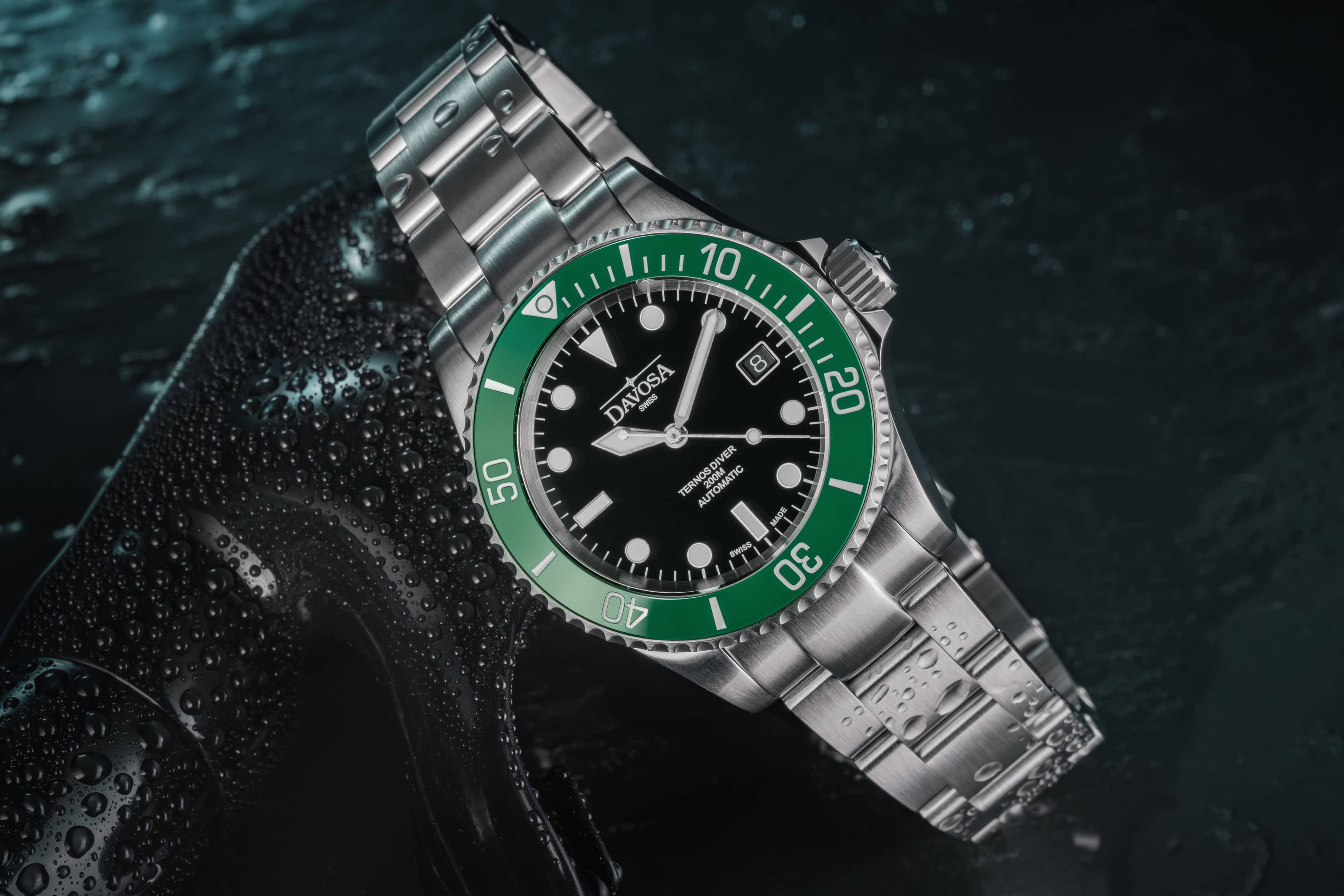 Ternos Diver Automatic 200m Swiss-Made Green and Black Unisex Diver Watch 161.550.70 Without Loupe Diver Davosa USA Official Distributor. Prices are Final. Tax & duties included.