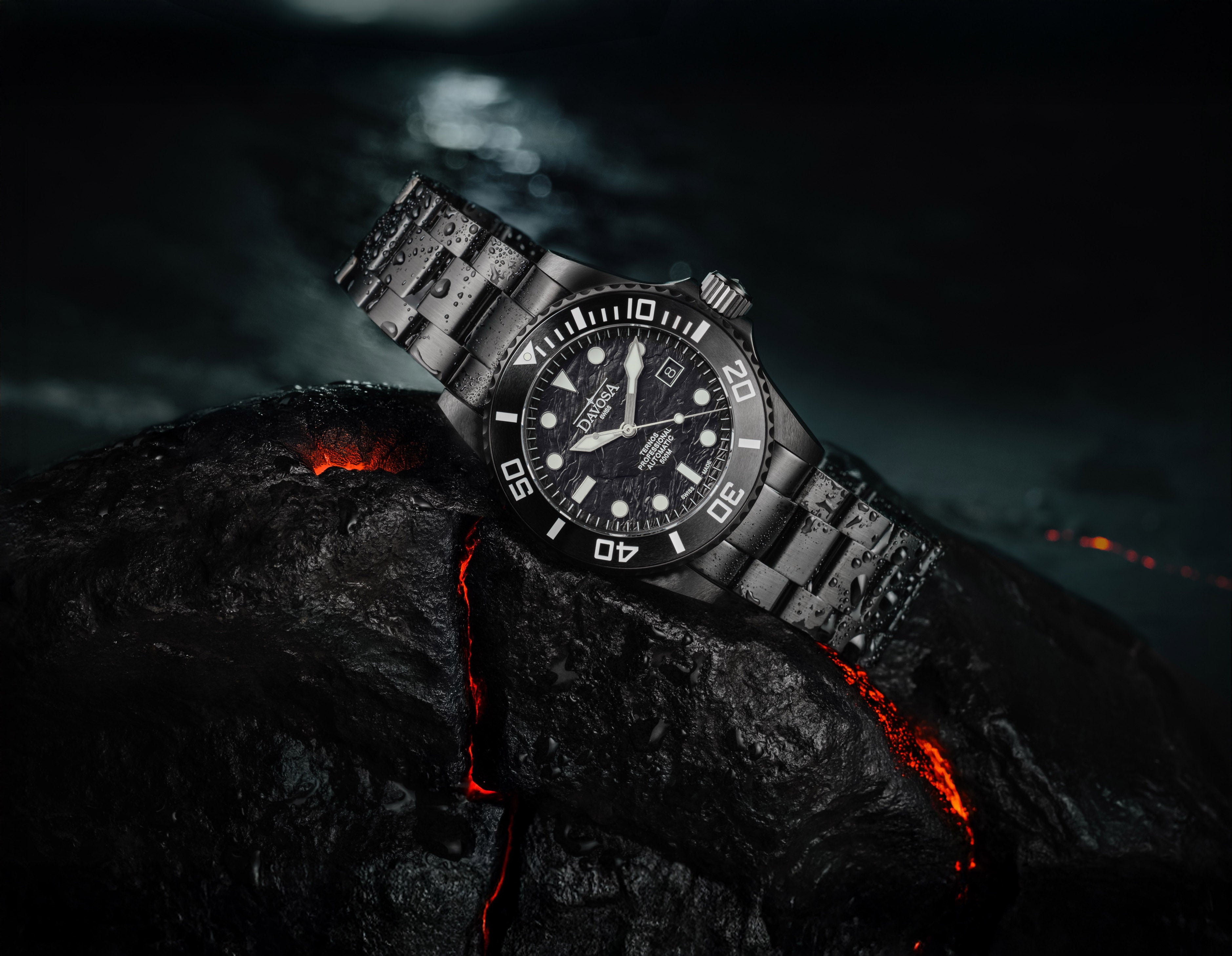 Ternos Professional Black Rock Limited Edition Metal Trialink Bracelet Version Diver Davosa USA Official Distributor. Prices are Final. Tax & duties included.