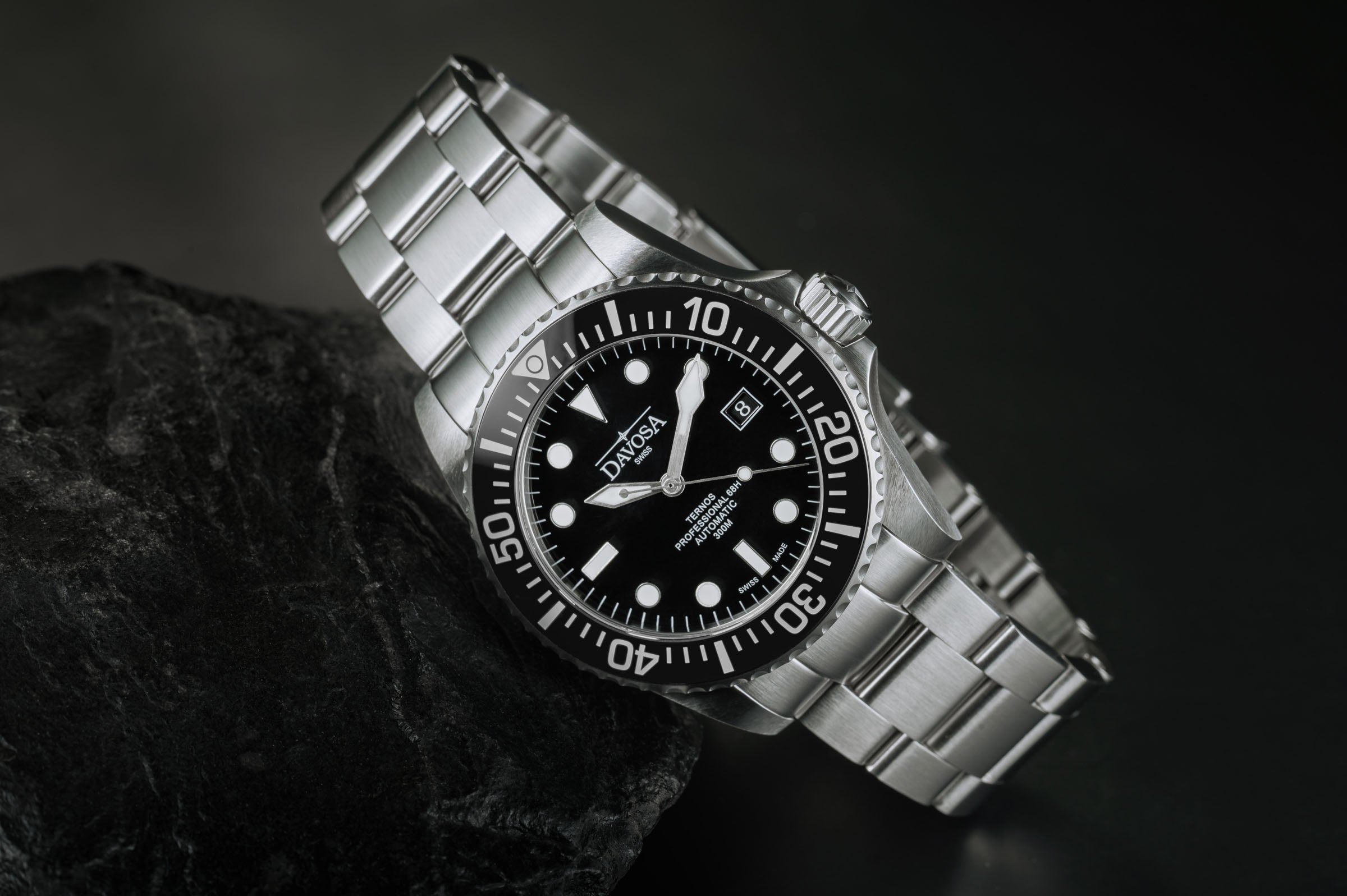 Ternos Professional 68h Automatic 300m Black Diving Watch 16153850 Diver Davosa USA Official Distributor. Prices are Final. Tax & duties included.   