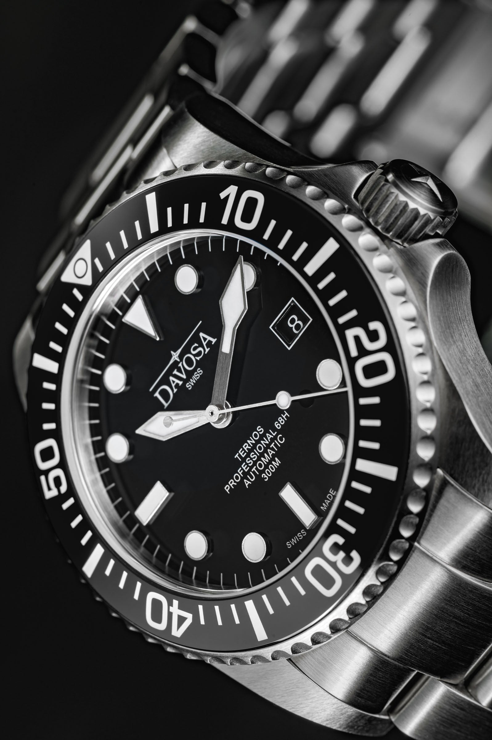 Ternos Professional 68h Automatic 300m Black Blue Green Diving Watch Collection Diver Davosa USA Official Distributor. Prices are Final. Tax & duties included.   