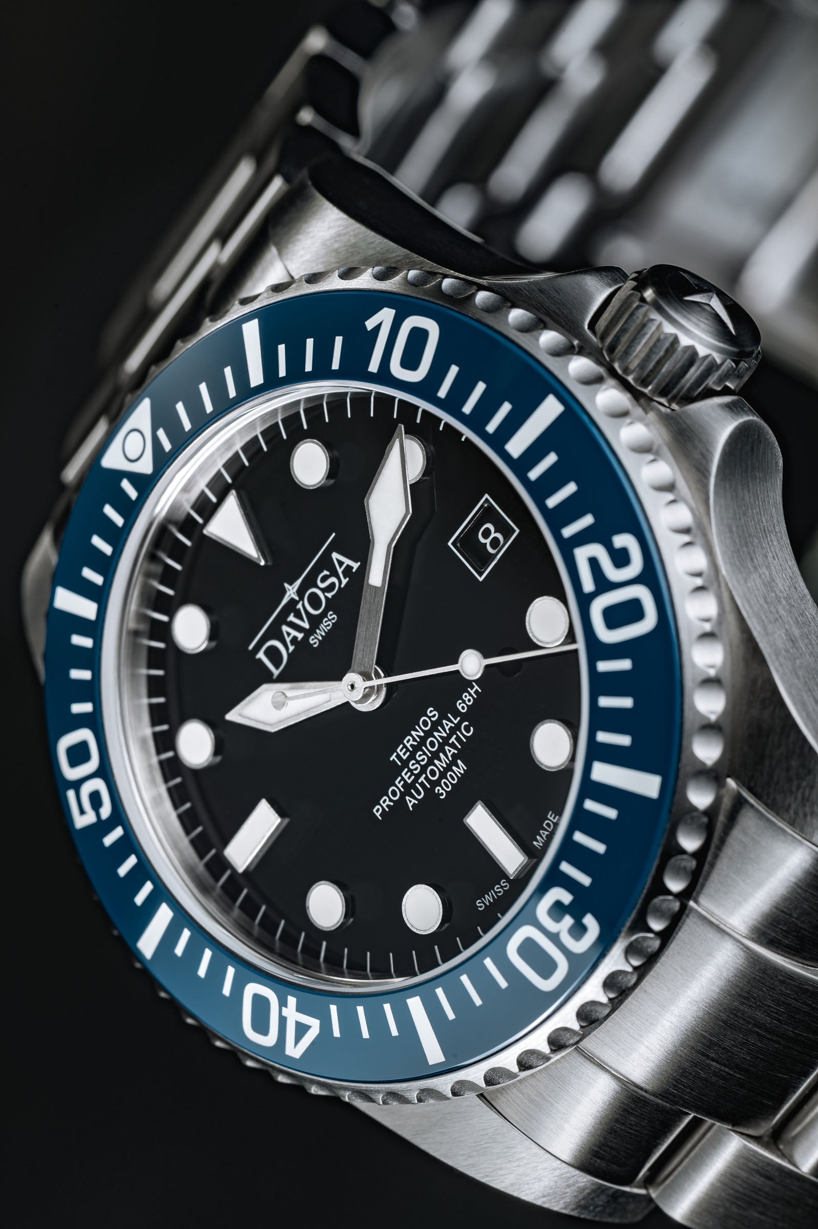 Ternos Professional 68h Automatic 300m Blue Black Diving Watch 16153840 Diver Davosa USA Official Distributor. Prices are Final. Tax & duties included.