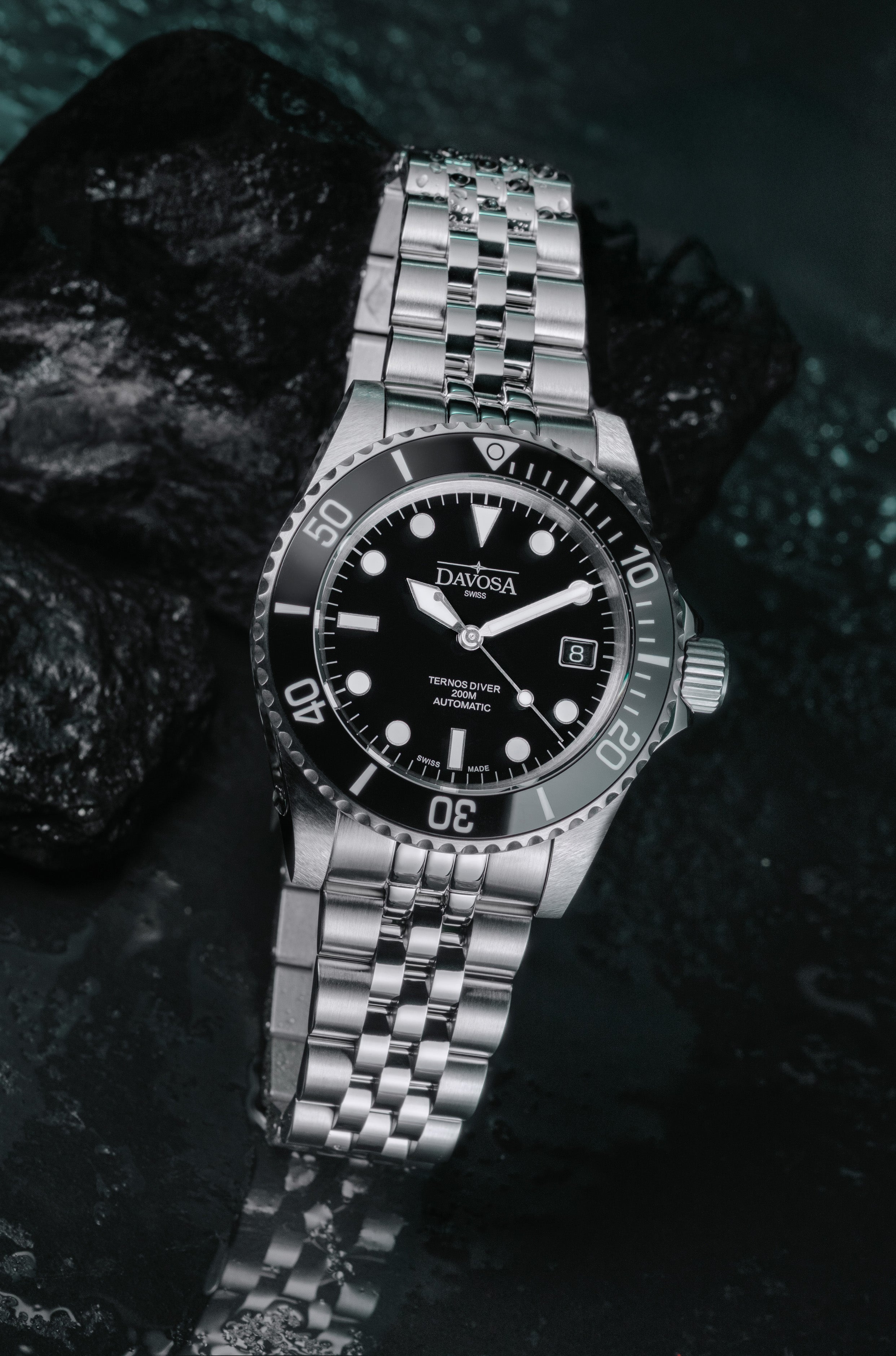 Ternos Ceramic Automatic 200m Swiss-Made Black Unisex Diver Watch 161.550.05 No Loupe with Pentalink Bracelet Diver Davosa USA Official Distributor. Prices are Final. Tax & duties included.