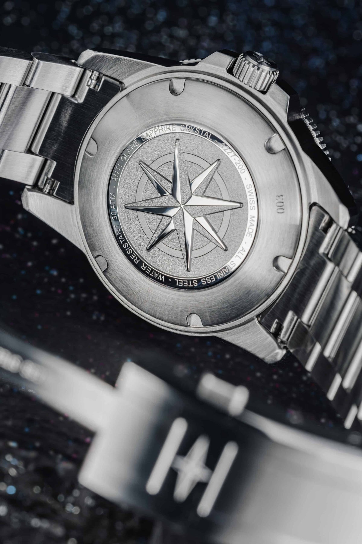 Davosa Argonautic Meteorite screw-down case back with DAVOSA compass rose relief, 30 ATM, Swiss made